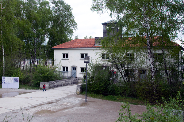 ehem. Torgebäude (Jourhaus) zum Häftlingslager