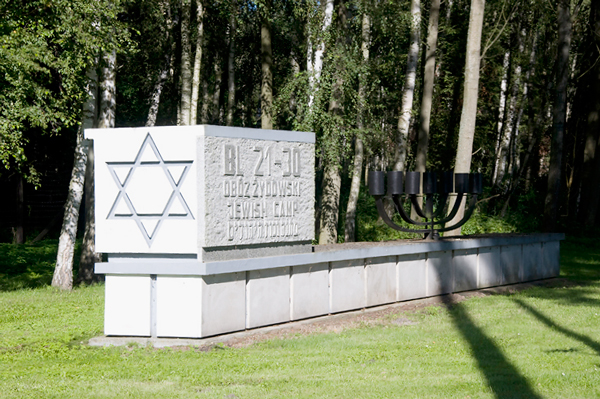 Denkmal im Bereich des ehem. jüdischen Lagers