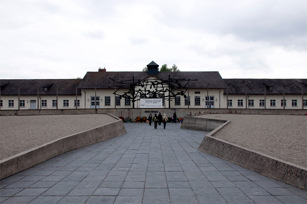 Dachau - Ausstellung, Büros, Archiv, Bibliothek